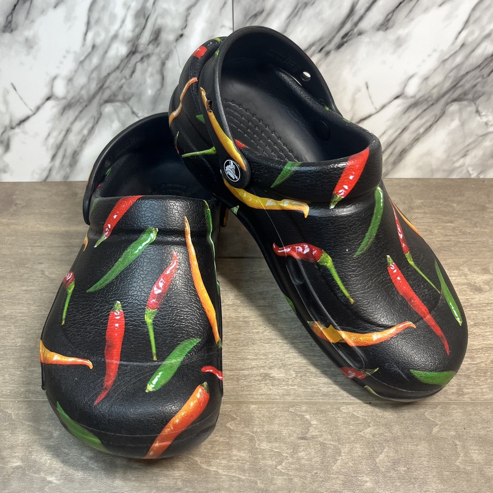 Crocs Bistro Graphic Clog Slip Resistant Chili Peppers Men's Sz 6 Women's 8